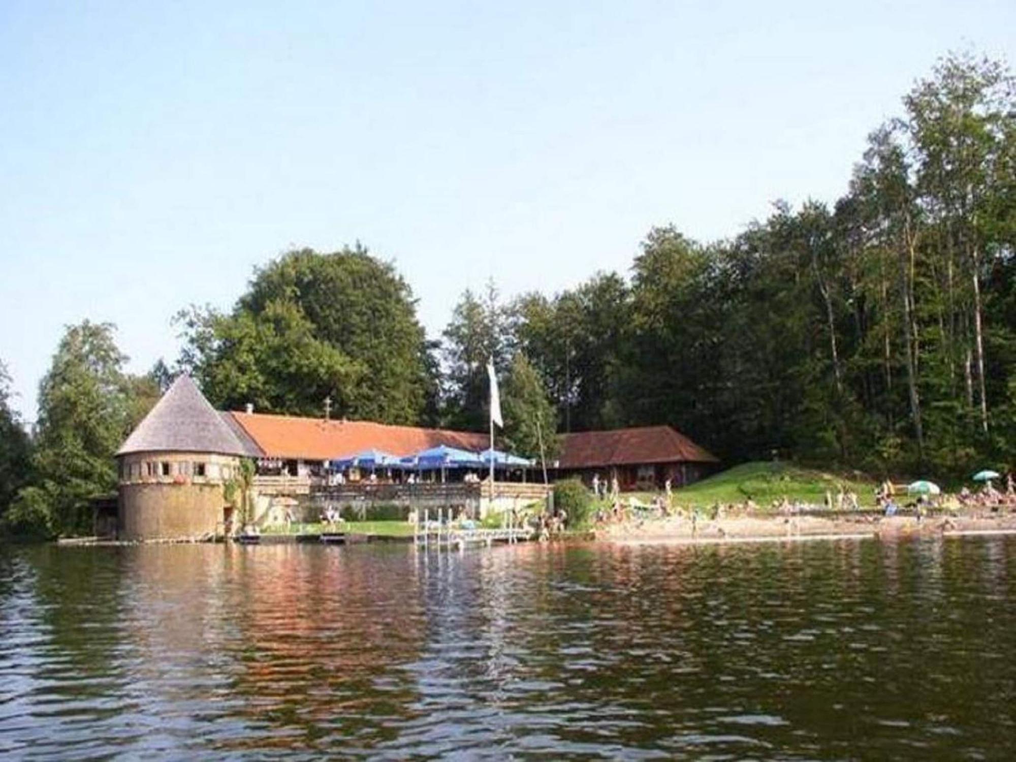 Eco Friendly Chalet Near The Lake In Asten Tittmoning Exterior foto