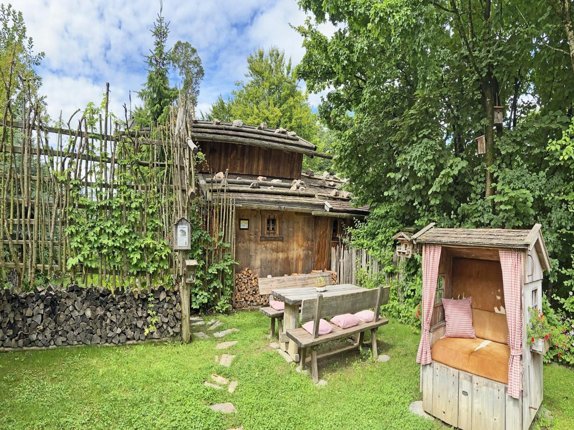 Eco Friendly Chalet Near The Lake In Asten Tittmoning Exterior foto